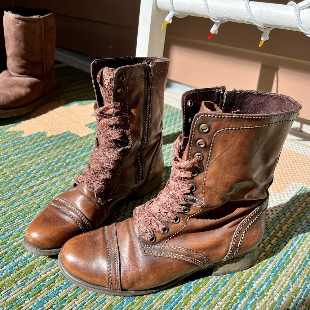 Steve Madden Troopa Genuine Leather Lace Up Boots (Size 8 Medium)